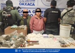 FGEO ejecuta cateo en la región de los Valles Centrales; aseguran armas, presuntas drogas y detienen a dos personas