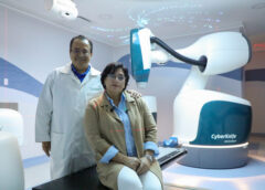 IMSS logra preservar visión de paciente con cáncer ocular mediante tecnología de alta precisión